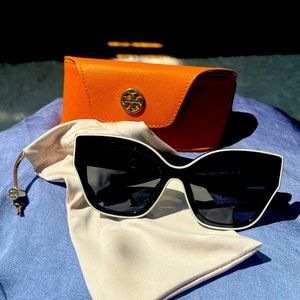 Tory Burch sunglasses! EXCELLENT condition! Work 1x LIKE NEW! Style # TY7184U